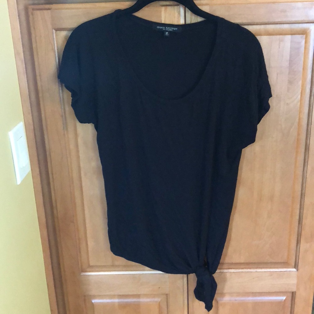 Black tee with side tie